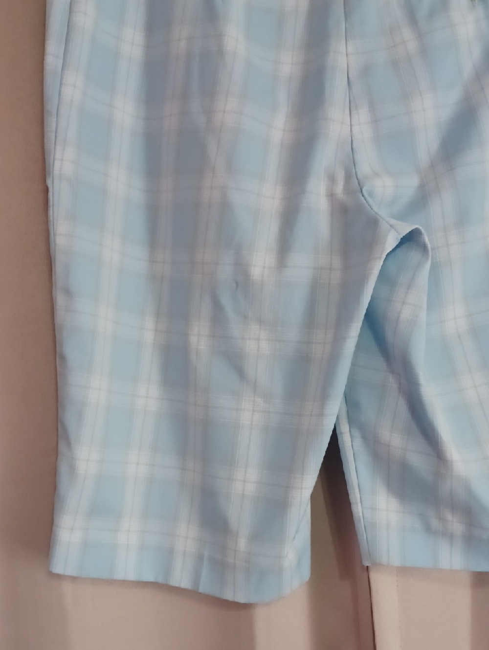 Izod Cool FX Blue White Plaid Golf Bermuda Shorts High Rise Pockets Lightweight - Picture 12 of 14
